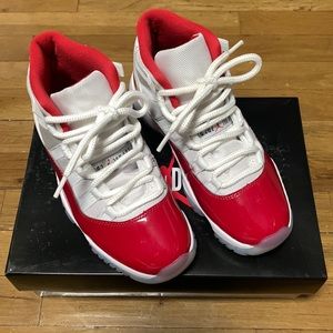 AIR JORDAN 11 RETRO US SIZE 4.5